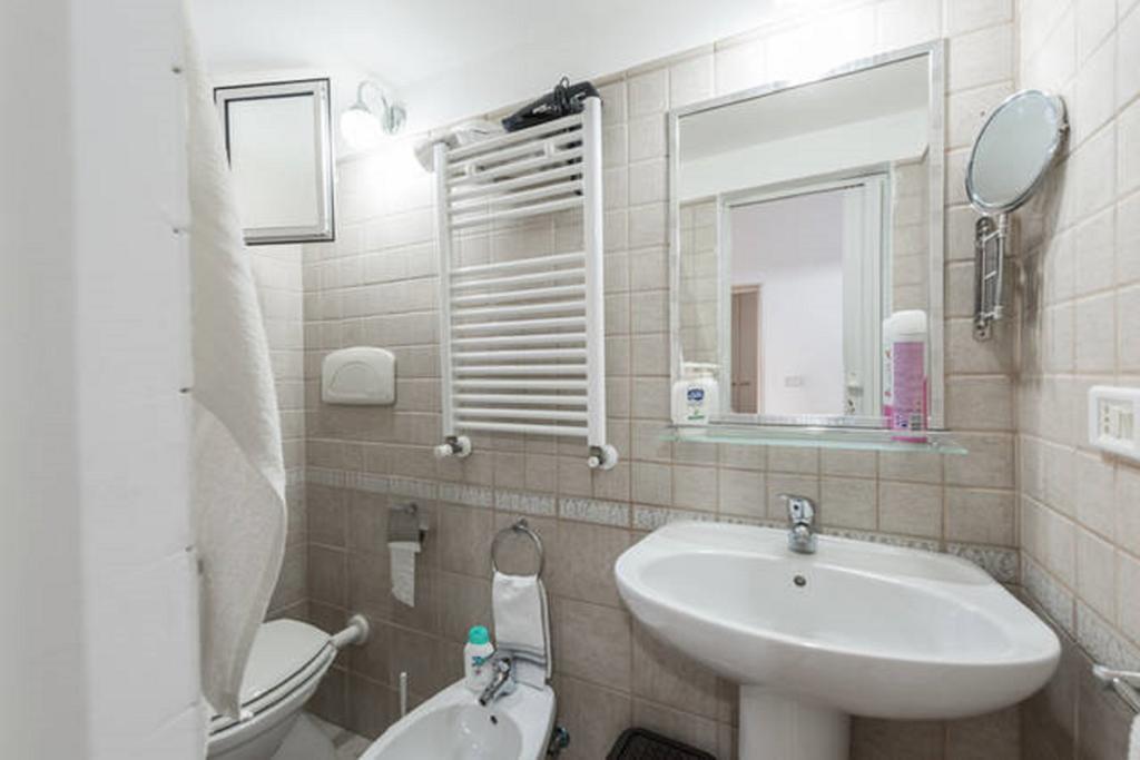 Al Cortile Apartment Bari Exterior photo
