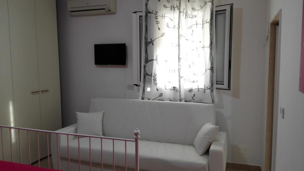 Al Cortile Apartment Bari Exterior photo